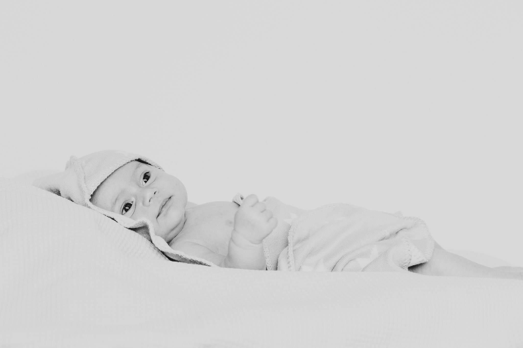 baby fotograaf groningen zwart-wit portret